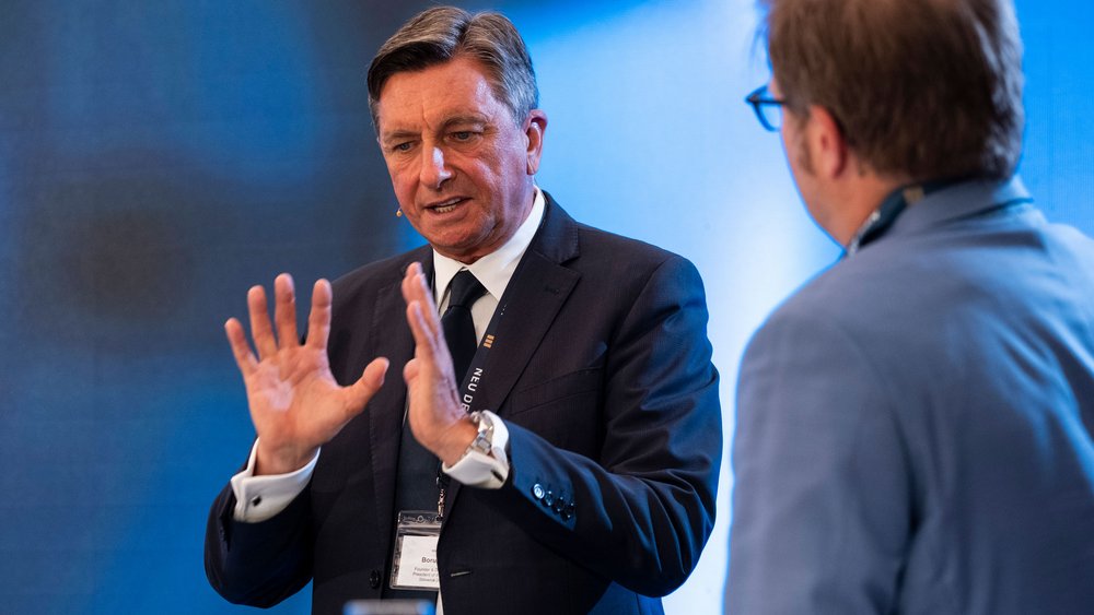 Borut Pahor spricht über den Ukraine-Krieg und die Konsequenzen für Europa sowie die Rolle Sloweniens als nicht ständiges Mitglied im UN-Sicherheitsrat und als enger Wirtschaftspartner Deutschlands. Nachfragen von Michael Bröcker.