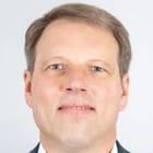 Dr. Stefan Bach