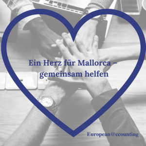 Bild schwarz weiß mit einem blauen Herz. Text: "Ein Herz für Mallorca - gemeinsam helfen."