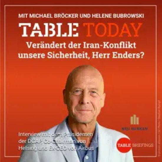 Podcast Thumbnail mit Porträt von Tom Enders