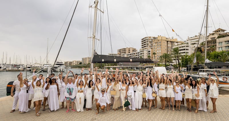 Sommerausflug der PlattesGroup auf einem Katamaran in der Bucht von Palma